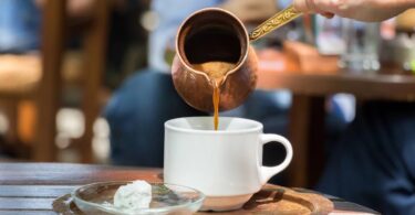 Taza de café reduce el riesgo de enfermedades cardiovasculares
